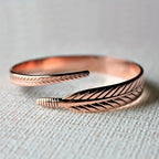 FeatherWing™ - Bracelete de Cobre Puro | Energia Ancestral e Proteção Espiritual