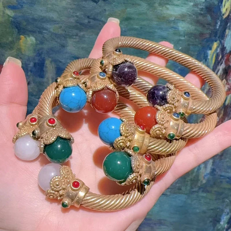 IndiaLux™ - Bracelete Vintage Indiano com Pedras Coloridas | Banho de Ouro e Design Cuff