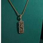 Colar de Camélia Vintage com Strass | Cobre Banhado a Ouro - CamelliaLux™