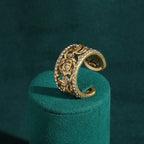 Anel de Camélia Vintage Ajustável com Zircônia | Cobre Banhado a Ouro - CamelliaLux™