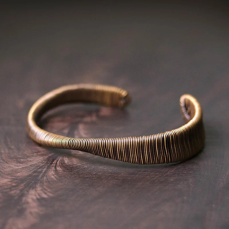 Conjunto Artesanal de Cobre Geométrico - Anel e Bracelete Energético | Trabalho Manual
